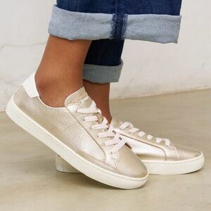 New in box Soludos The Ibiza classic sneaker platinum color size 5.5